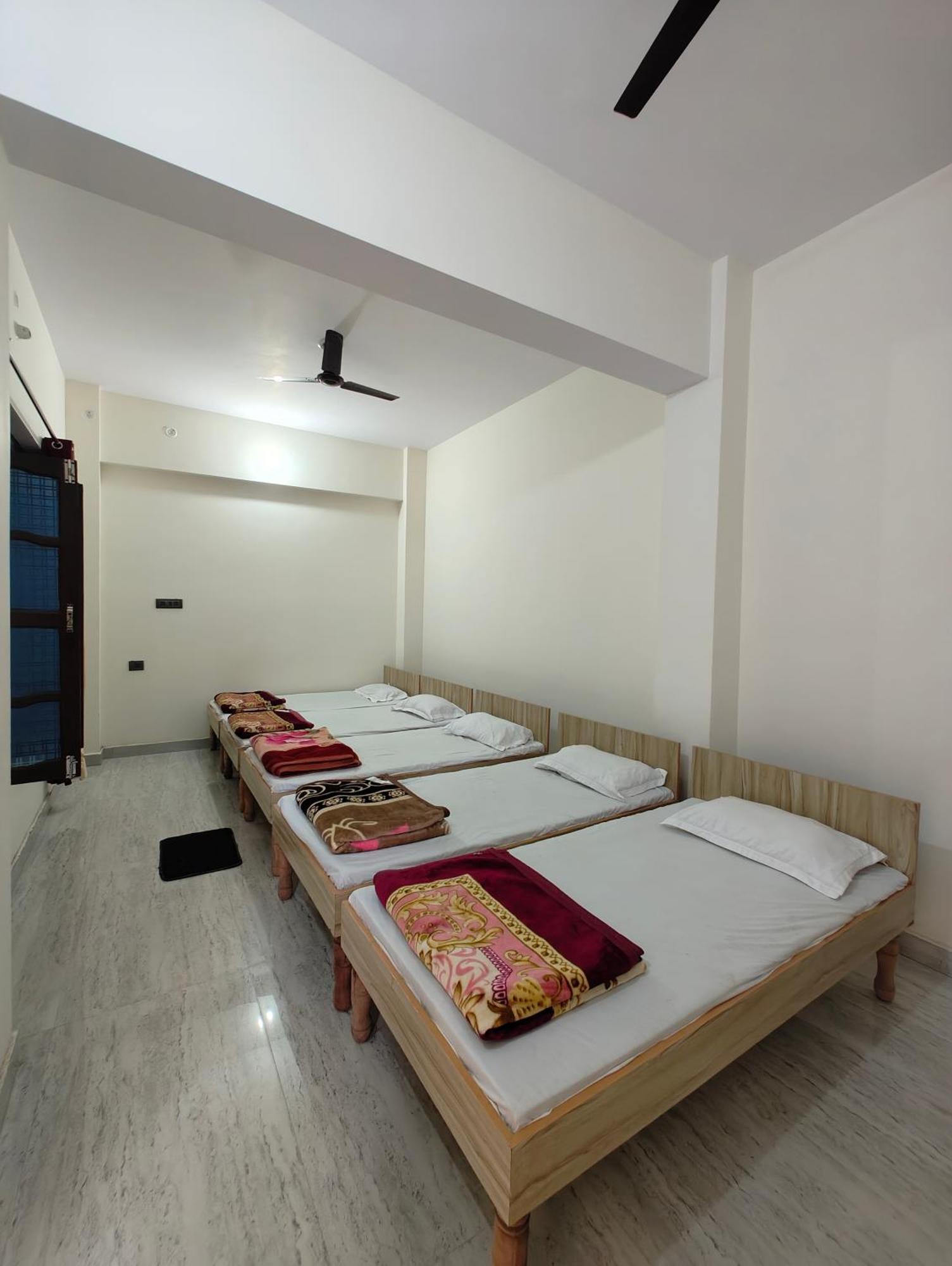 Hotel Abhishek Chamoli Zewnętrze zdjęcie
